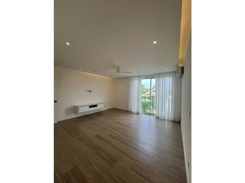 Se alquila elegante apartamento con amplio balcón, diseñado para ofrecer confort y buena distribución. Características principales:, photo 10