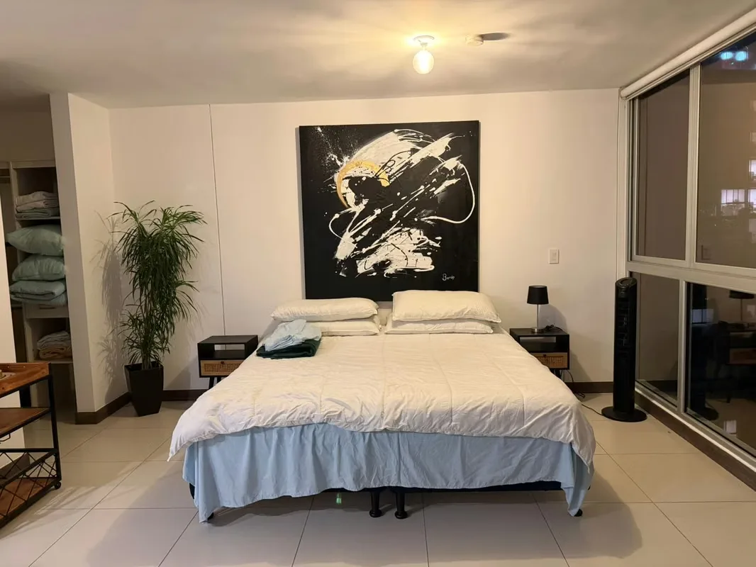 ¡Se alquila apartamento estudio AMUEBLADO en Torre Ü Nunciatura, Rohrmoser!
