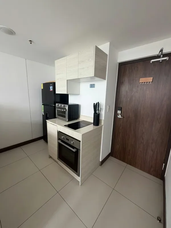 ¡Se alquila apartamento estudio AMUEBLADO en Torre Ü Nunciatura, Rohrmoser!, photo 5