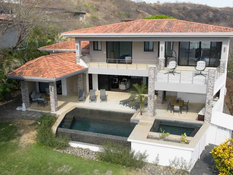 5 Bed Single Family Homes For Sale in Playas Del Coco