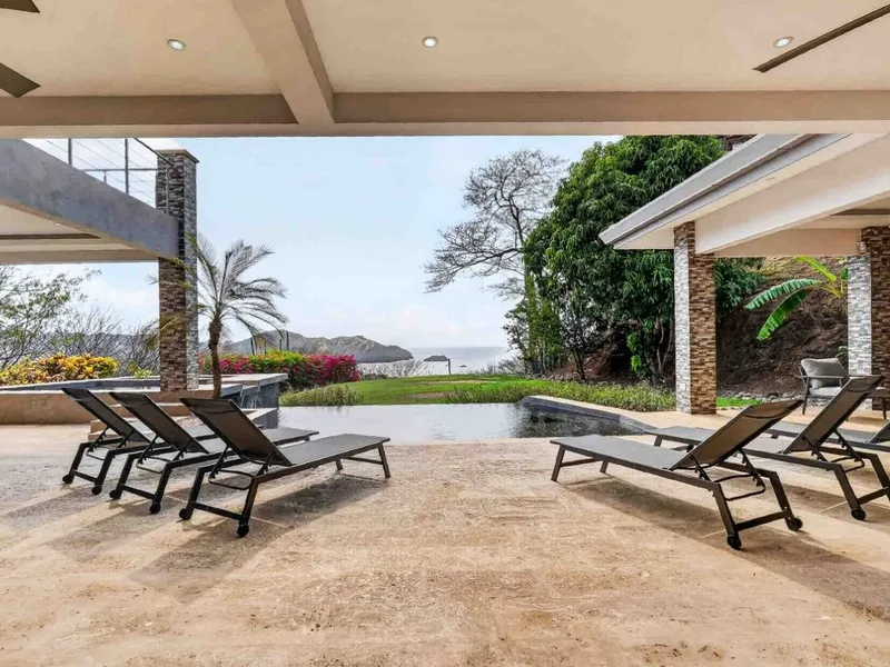 5 Bed Single Family Homes For Sale in Playas Del Coco, photo 4