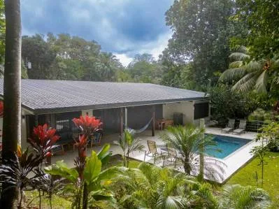 Private In-Town Location Move-In Ready Contemporary Home with a Prime Location, photo 3