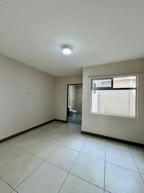 Alquiler de bonito y cómodo apartamento en la URUCA cerca de Repretel., photo 2
