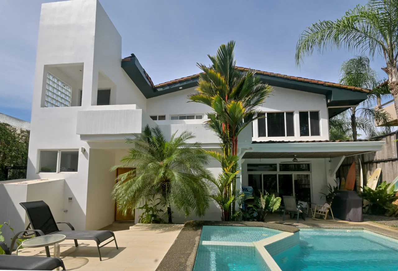 Casa Oasis -Large Contemporary house - Private Pool in Gated Beach Front Community | Costa Rica Real Estate | Jaco Realty