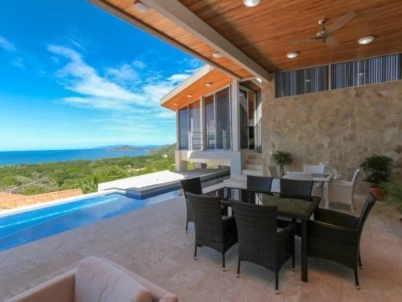 5 Bed Single Family Homes For Sale in Hermosa, photo 2