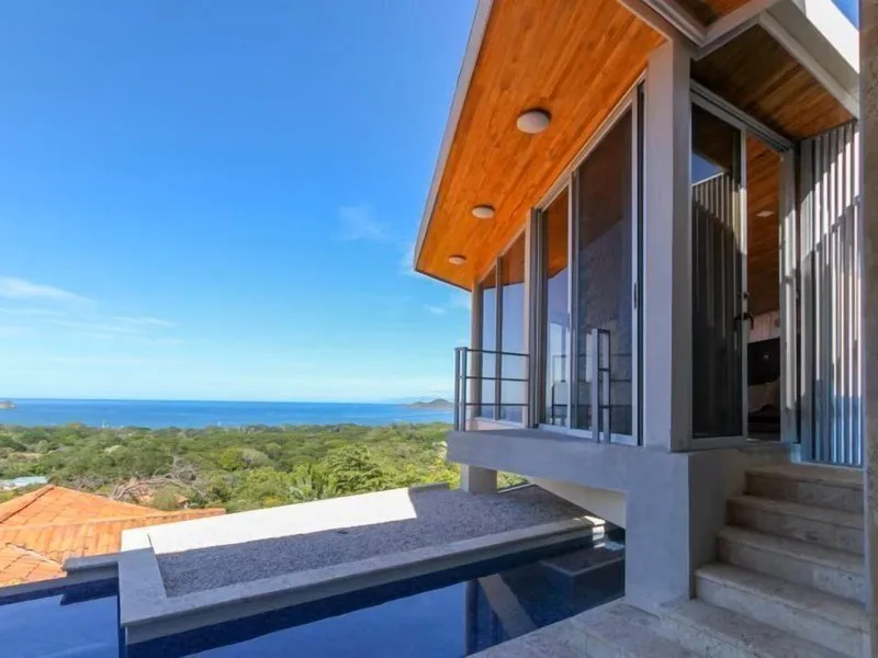 5 Bed Single Family Homes For Sale in Hermosa, photo 14