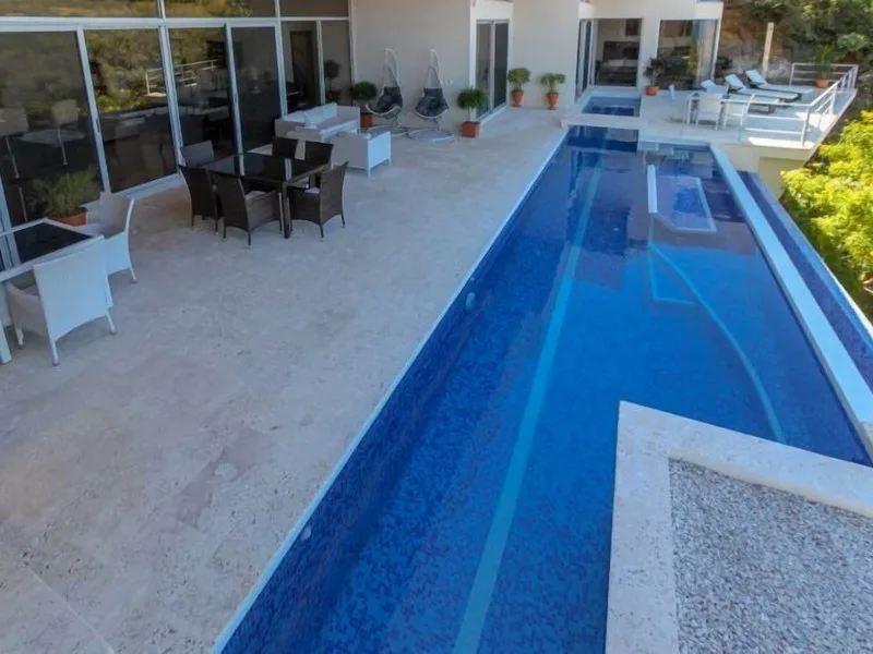 5 Bed Single Family Homes For Sale in Hermosa, photo 15