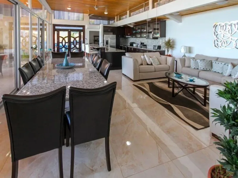 5 Bed Single Family Homes For Sale in Hermosa, photo 5