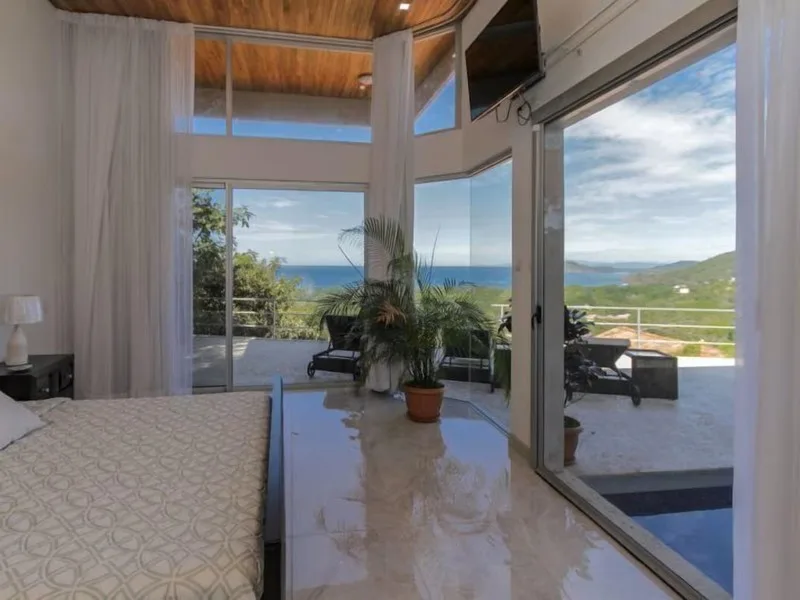 5 Bed Single Family Homes For Sale in Hermosa, photo 7