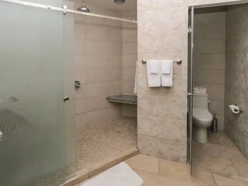 5 Bed Single Family Homes For Sale in Hermosa, photo 9