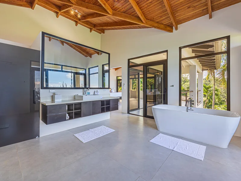 4 Bed Single Family Homes For Sale in Uvita, photo 13