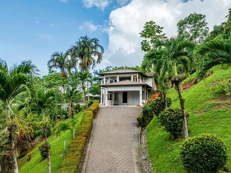4 Bed Single Family Homes For Sale in Uvita, photo 7