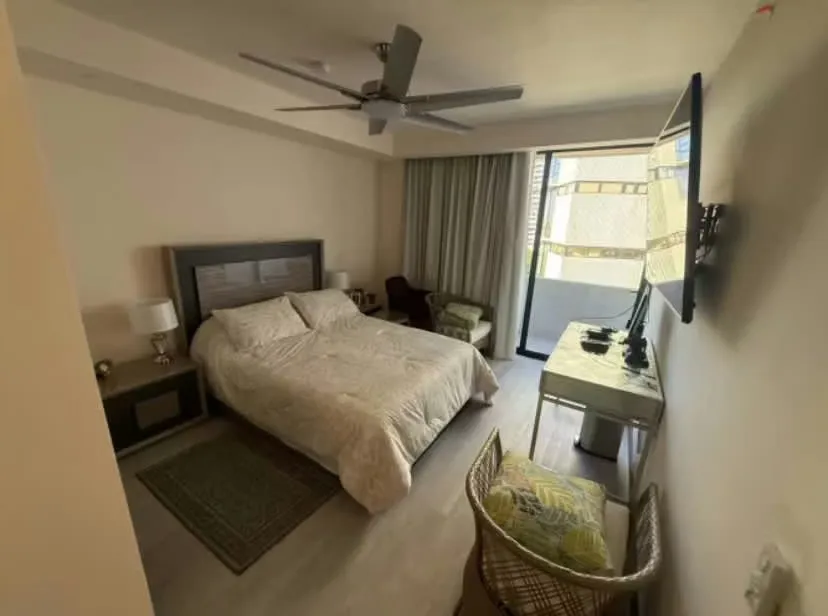 *Moderno apartamento ubicado frente al Parque del Perú en Nunciatura, Rohmoser. Destacado por su hermoso y amplio balcón adicinalmente ..., photo 2