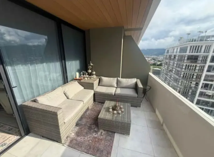 *Moderno apartamento ubicado frente al Parque del Perú en Nunciatura, Rohmoser. Destacado por su hermoso y amplio balcón adicinalmente ..., photo 10