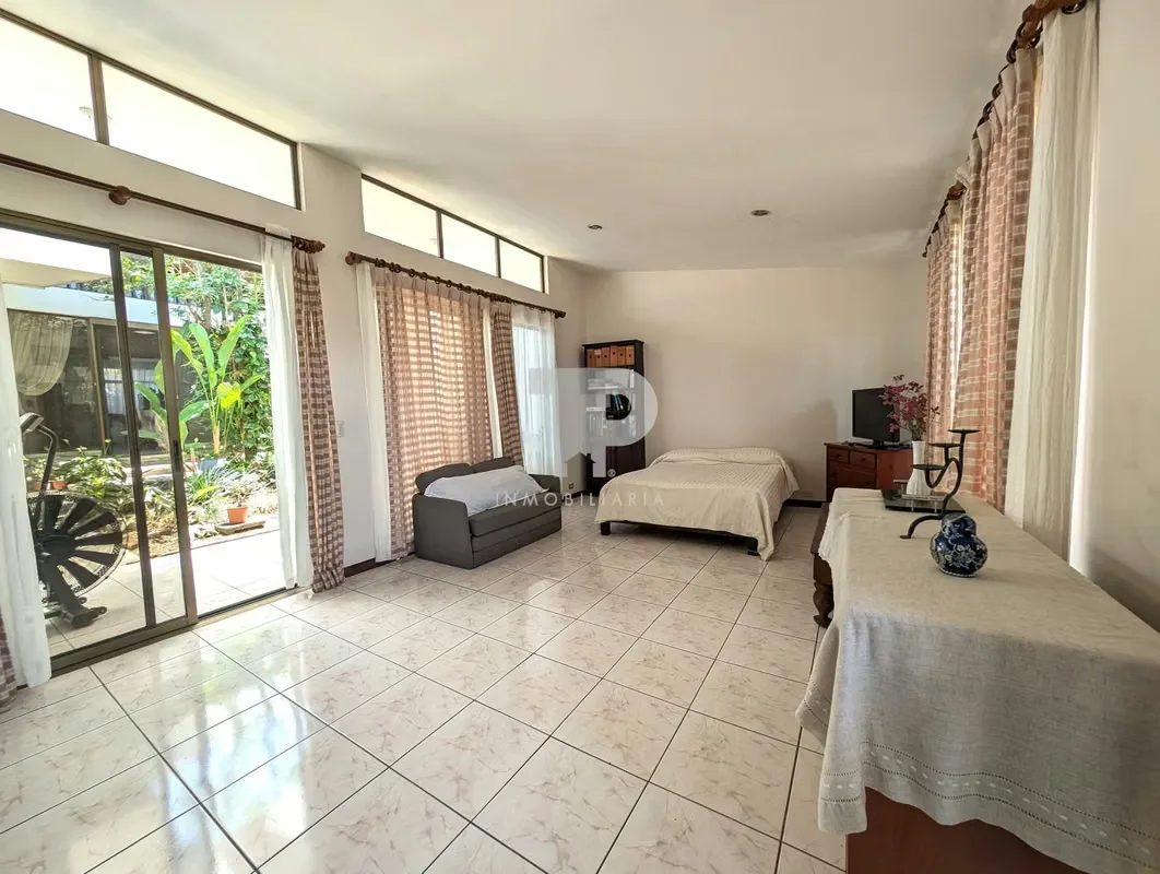 SPACIOUS HOUSE FOR SALE IN BARVA, HEREDIA - PERFECT FOR BUSINESS ZSP2, photo 2