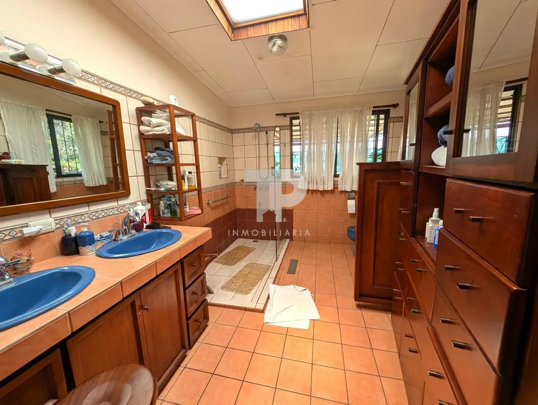 SPACIOUS HOUSE FOR SALE IN BARVA, HEREDIA - PERFECT FOR BUSINESS ZSP2, photo 13