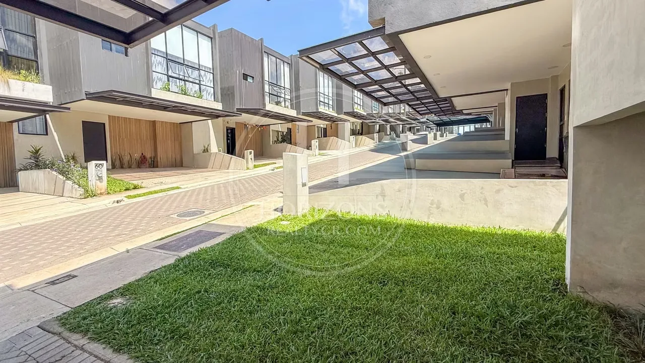 Casa en Condominio NAIA – 174 m² – 3 habitaciones – 2.5 baños (2 completos + 1 medio) – Cochera para 2 vehículos – 2 ..., photo 6