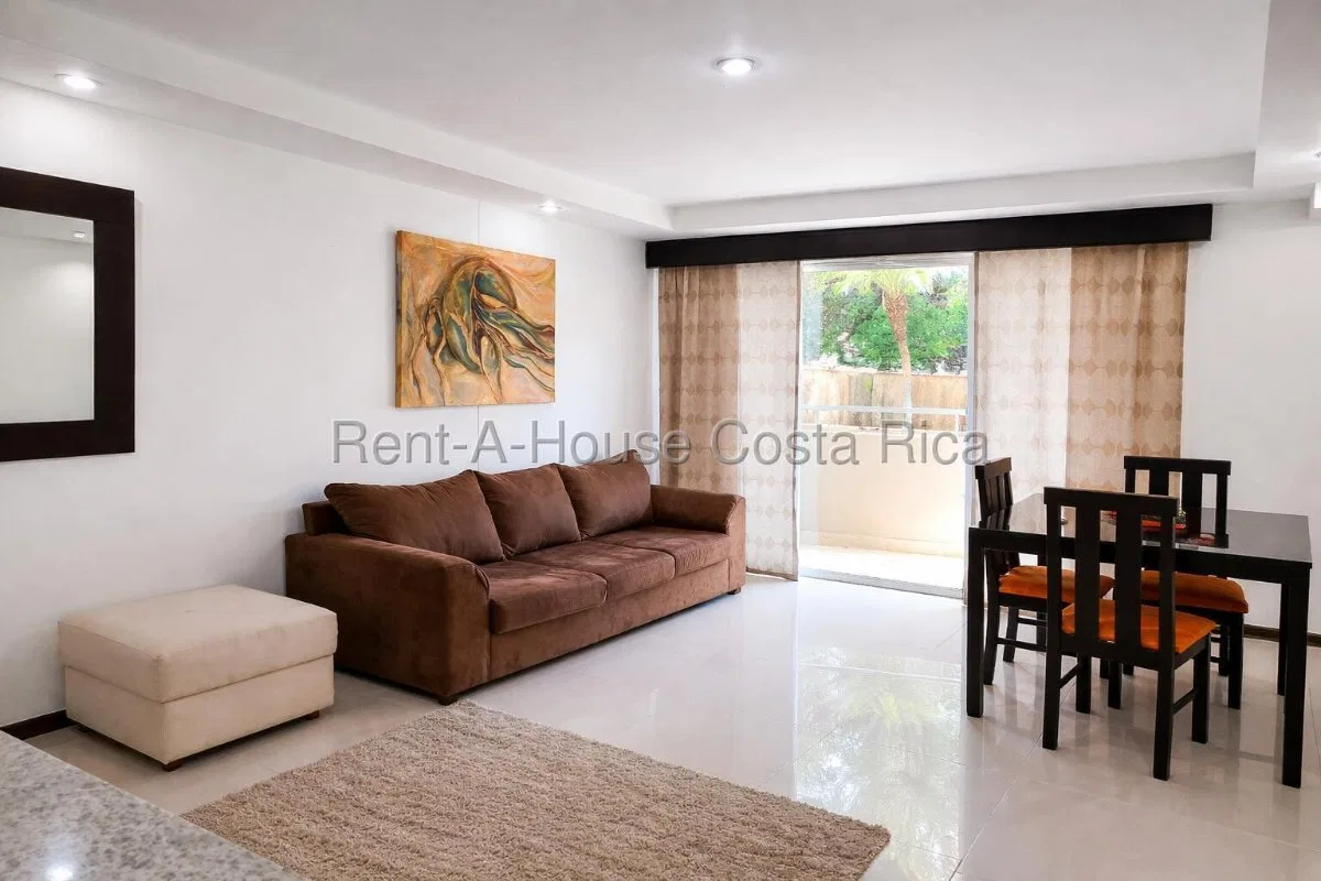 Se alquila apartamento en Pozos Santa Ana 26-1901 - Alquiler / Renta en Santa Ana