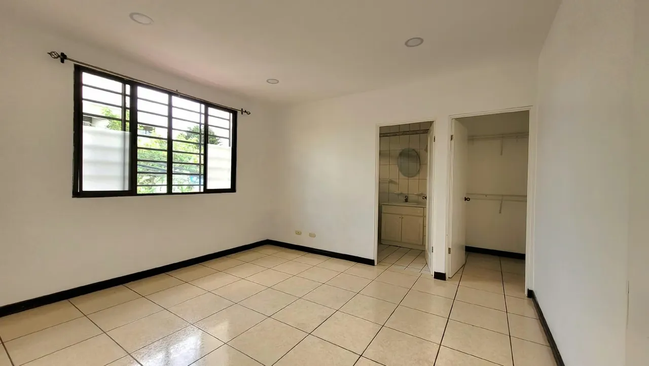 Espaciosa vivienda en Residencial Pinar de Montes de Oca, photo 11