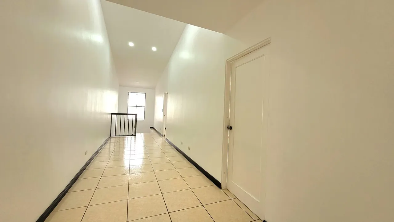 Espaciosa vivienda en Residencial Pinar de Montes de Oca, photo 6