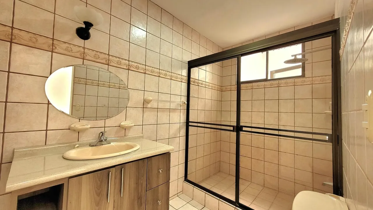 Espaciosa vivienda en Residencial Pinar de Montes de Oca, photo 10
