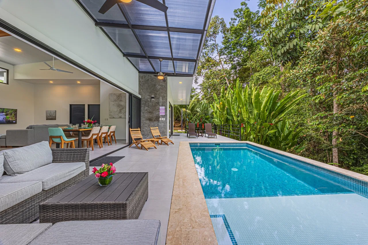 CASA BALLENA PEARL WITH THREE BEDROOMS NEAR TO THE TOWN, IN PLAYA HERMOSA – 0.75 ACRES