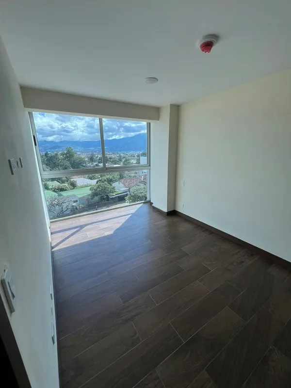 Torres Los Yoses | Vista Sur | ¡Entrega Inmediata! - 3HAB/2BA - CON LINEA BLANCA - 87 m2
