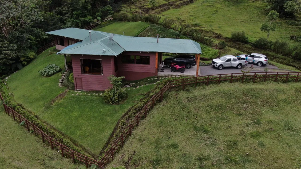 Invest in one of the most exclusive and fastest-growing tourist destinations in Costa Rica: Monteverde! - RE/MAX Tierra de Oro