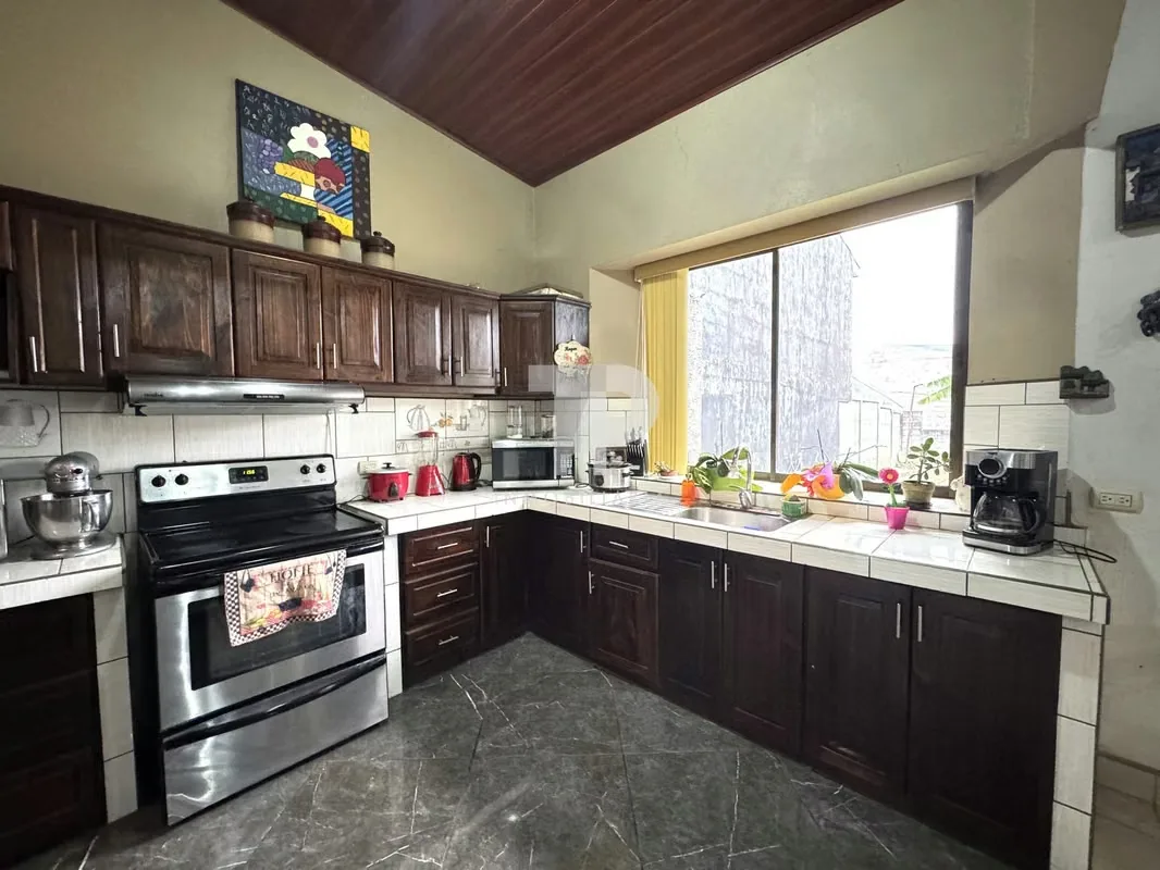 Se imagina poder vivir en un terreno de 421 m2 y a la vez estar a metros del centro de Santo Domingo, y lo mejor una casa espaciosa de 1 solo nivel., photo 12