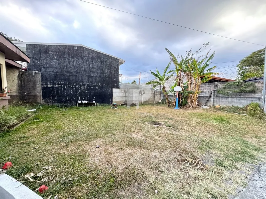 Se imagina poder vivir en un terreno de 421 m2 y a la vez estar a metros del centro de Santo Domingo, y lo mejor una casa espaciosa de 1 solo nivel., photo 9