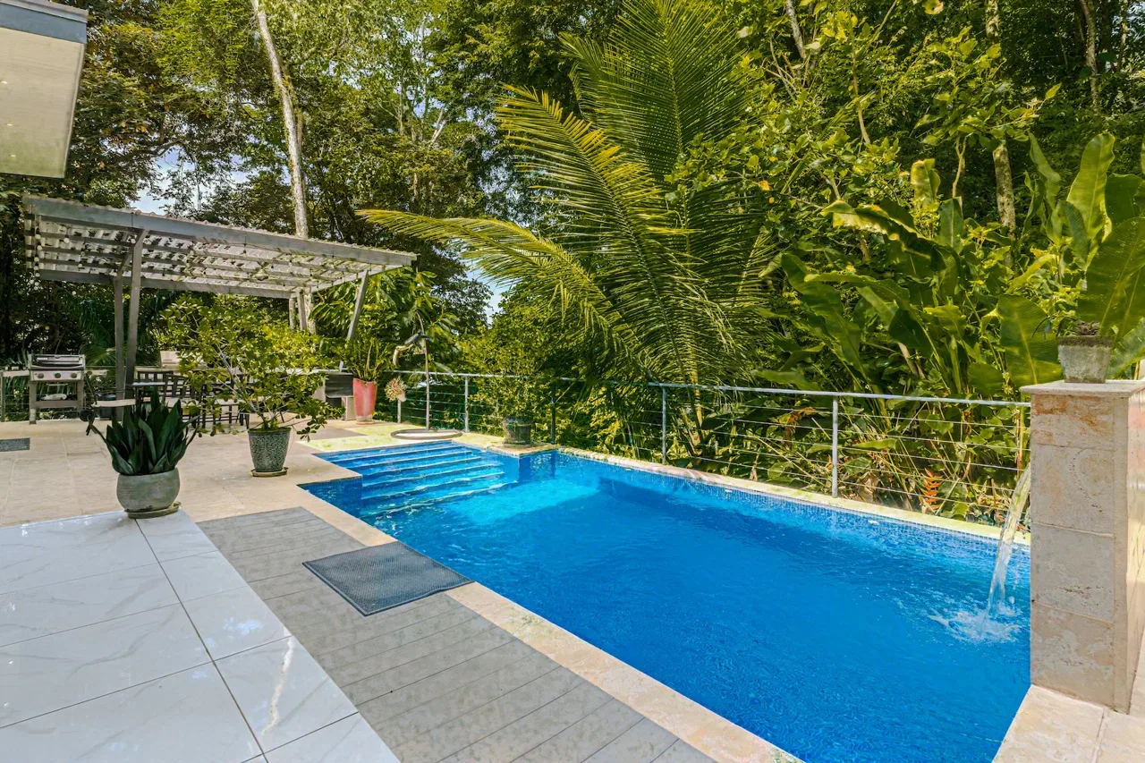 CASA MIMI PRIVATE TROPICAL RETREAT IN THE HEART OF UVITA – 0.15 ACRES, photo 4