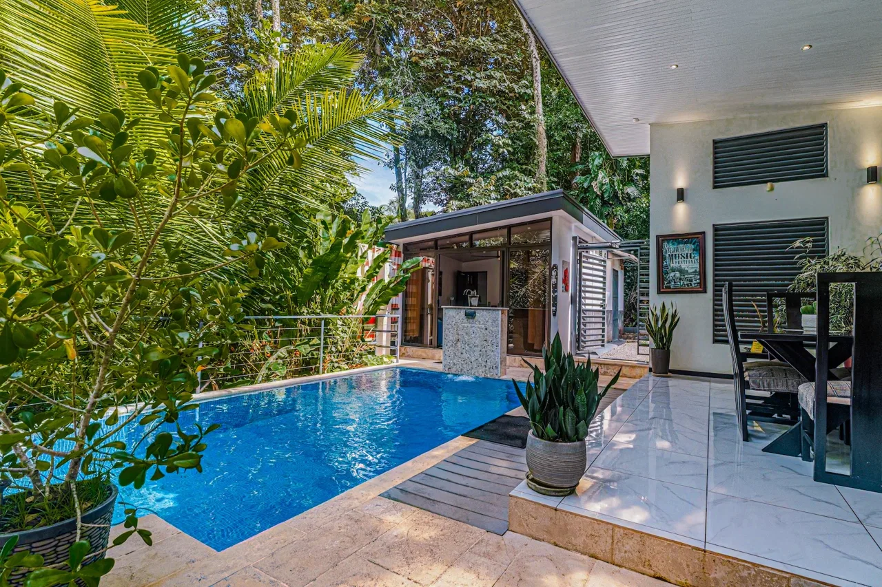 CASA MIMI PRIVATE TROPICAL RETREAT IN THE HEART OF UVITA – 0.15 ACRES, photo 5