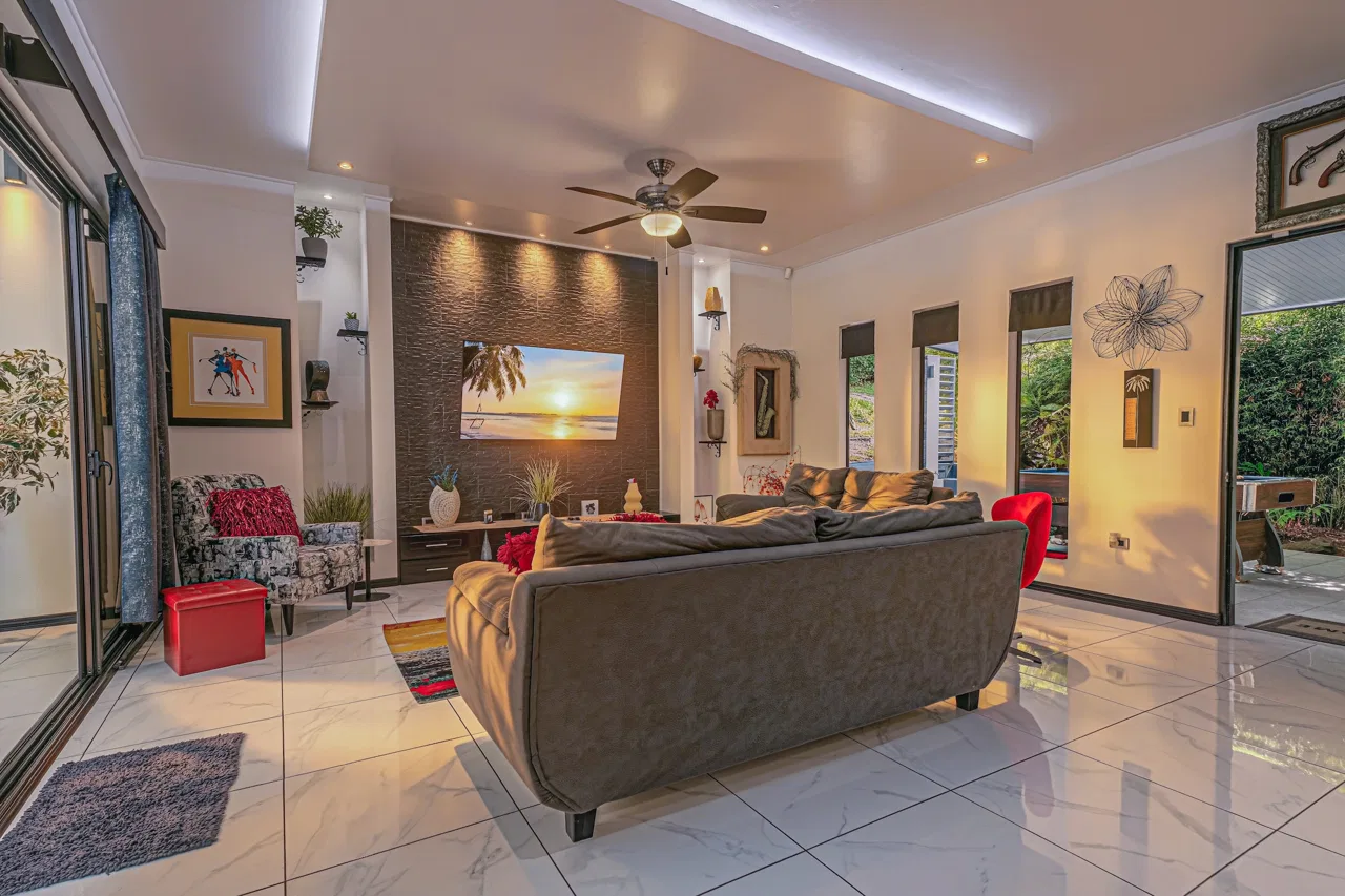CASA MIMI PRIVATE TROPICAL RETREAT IN THE HEART OF UVITA – 0.15 ACRES, photo 6