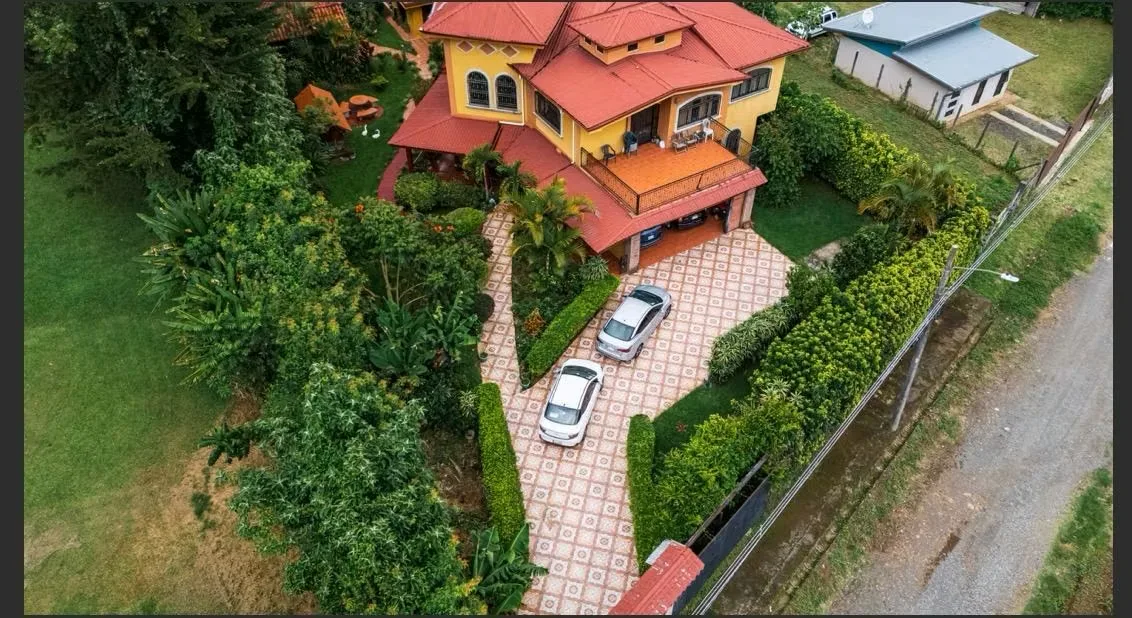 Casa en Santa Barbara de Heredia 