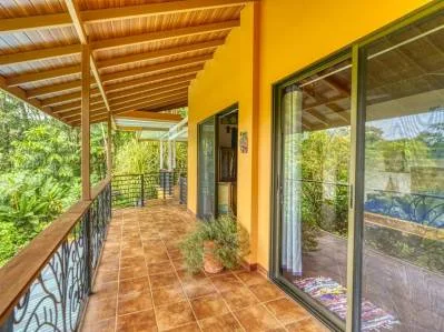 Hermosa Casa con Detalles Artisticos Exquisitos, photo 7