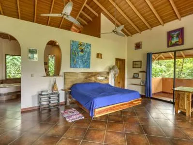 Hermosa Casa con Detalles Artisticos Exquisitos, photo 8
