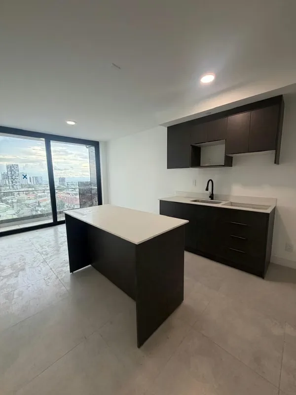 Looking for a smart investment or the perfect modern home in San José's highest-value neighborhood? Here is your chance to buy ...