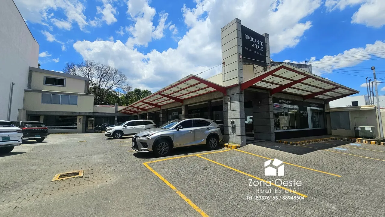 Zona Oeste Real Estate le ofrece en venta local comercial, ubicado muy cerca de Distrito 4, en Guachipelín de Escazú.