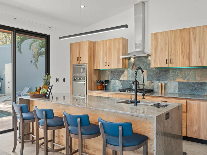 4 Bed Single Family Homes For Sale in Playa Grande, photo 10