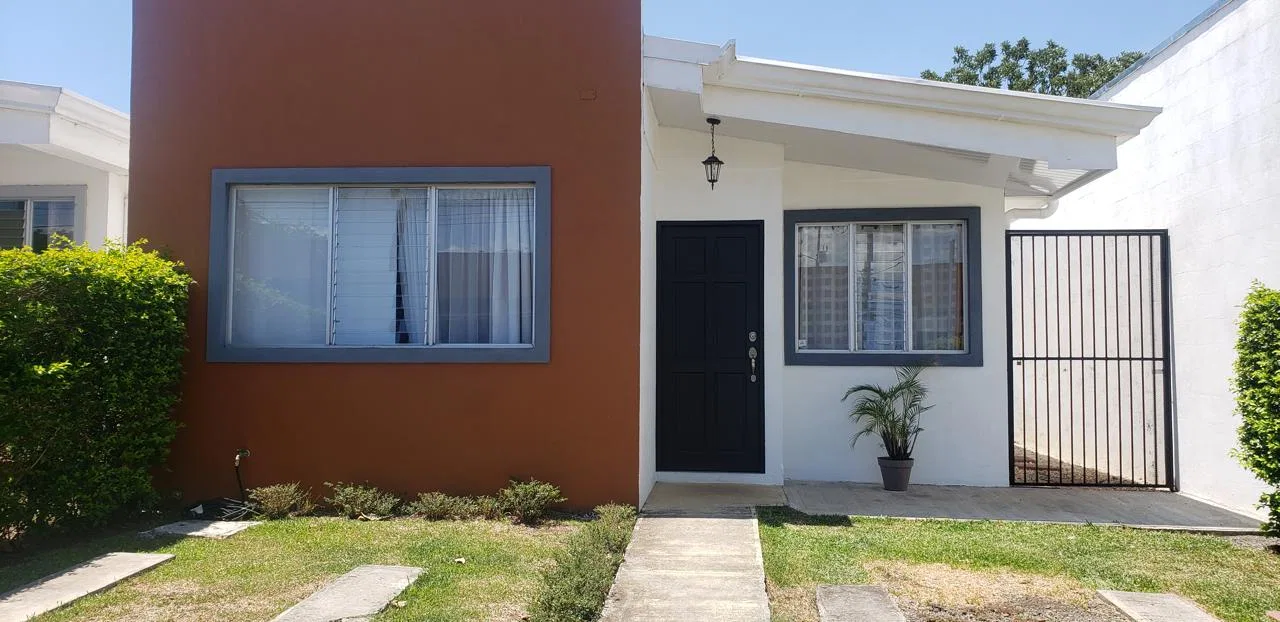 Casa en Condominio Málaga Ciruelas 2 cerca de Zona Franca