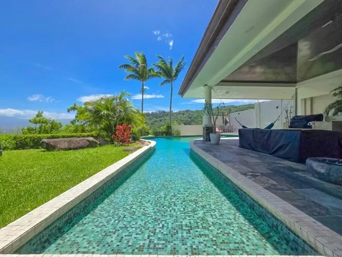 Descubre esta impresionante residencia de lujo ubicada en una de las zonas más exclusivas de Piedades de Santa Ana, dentro de un residencial privado con seguridad 24/7. Diseñada para ..., photo 3