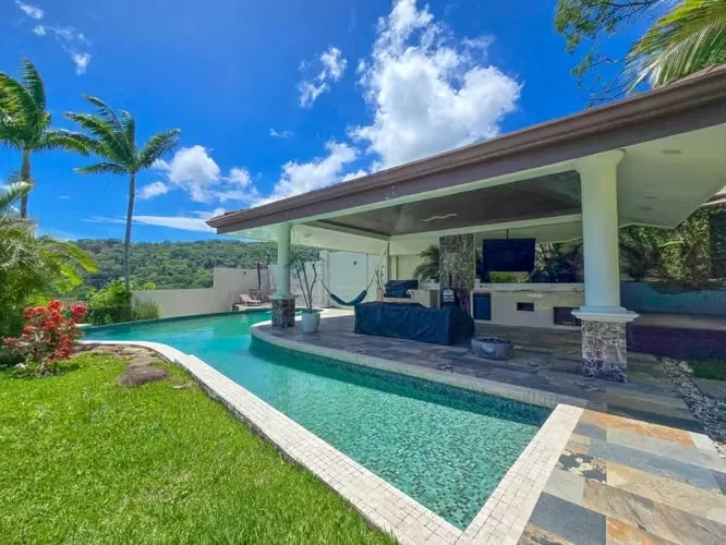 Descubre esta impresionante residencia de lujo ubicada en una de las zonas más exclusivas de Piedades de Santa Ana, dentro de un residencial privado con seguridad 24/7. Diseñada para ..., photo 7