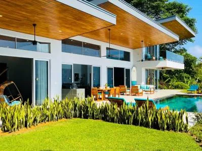 Casa moderna de nueva construcción en venta en Costa Verde Estates con increíble vista al mar, photo 3