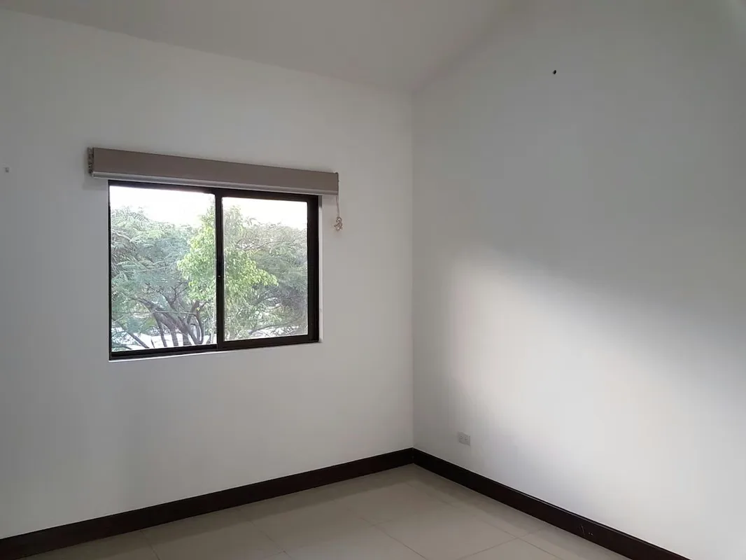 HOUSE FOR SALE IN PARQUES DEL SOL WITH APPLIANCES FOR INVESTMENT, photo 11