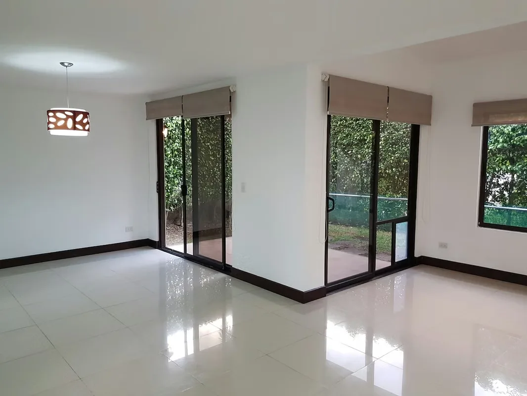 HOUSE FOR SALE IN PARQUES DEL SOL WITH APPLIANCES FOR INVESTMENT, photo 5
