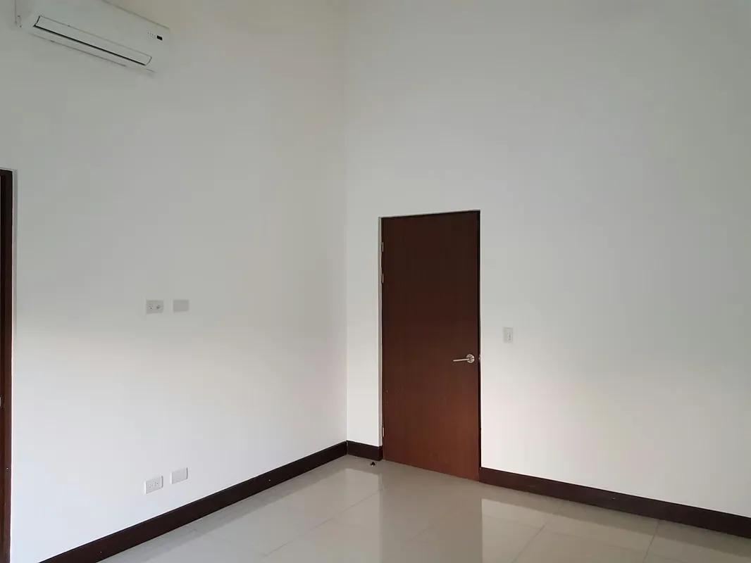 HOUSE FOR SALE IN PARQUES DEL SOL WITH APPLIANCES FOR INVESTMENT, photo 10