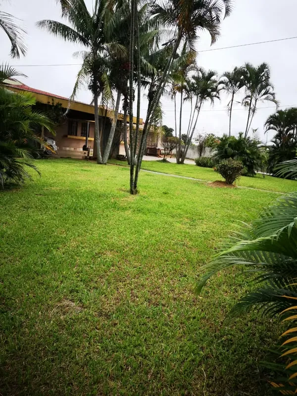 Hermosa y amplia propiedad ubicada en San Joaquin de flores. Tiene permiso mixto de habitación o comercial y una casa de 1000 mts², la misma cuenta con 8 habitaciones, 8 baños, 2 ..., photo 11