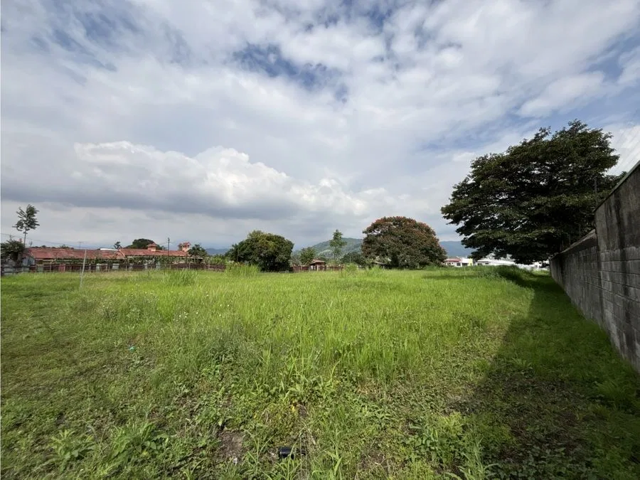 VENTA DE LOTE 3.952 m², SAN RAFAEL ARRIBA, DESAMPARADOS