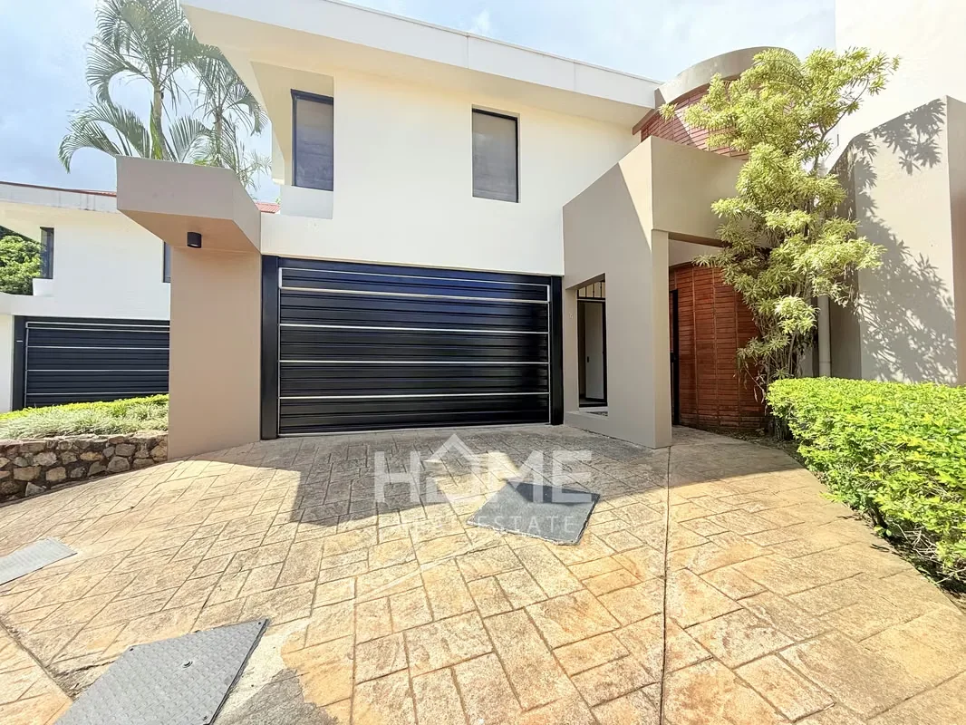 Vive con comodidad, amplitud y seguridad en una casa ideal para familias, ubicada dentro de un exclusivo condominio en San ..., photo 3