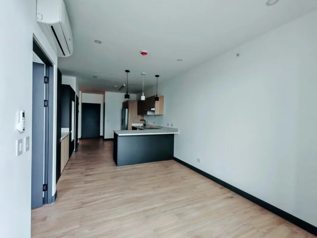 Descubre tu nuevo hogar en una de las zonas más cotizadas de Santa Ana. Este moderno apartamento ..., photo 3